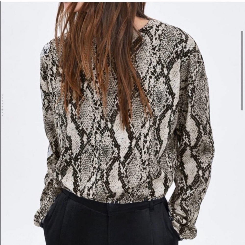 Zara snakeskin cropped sweatshirt